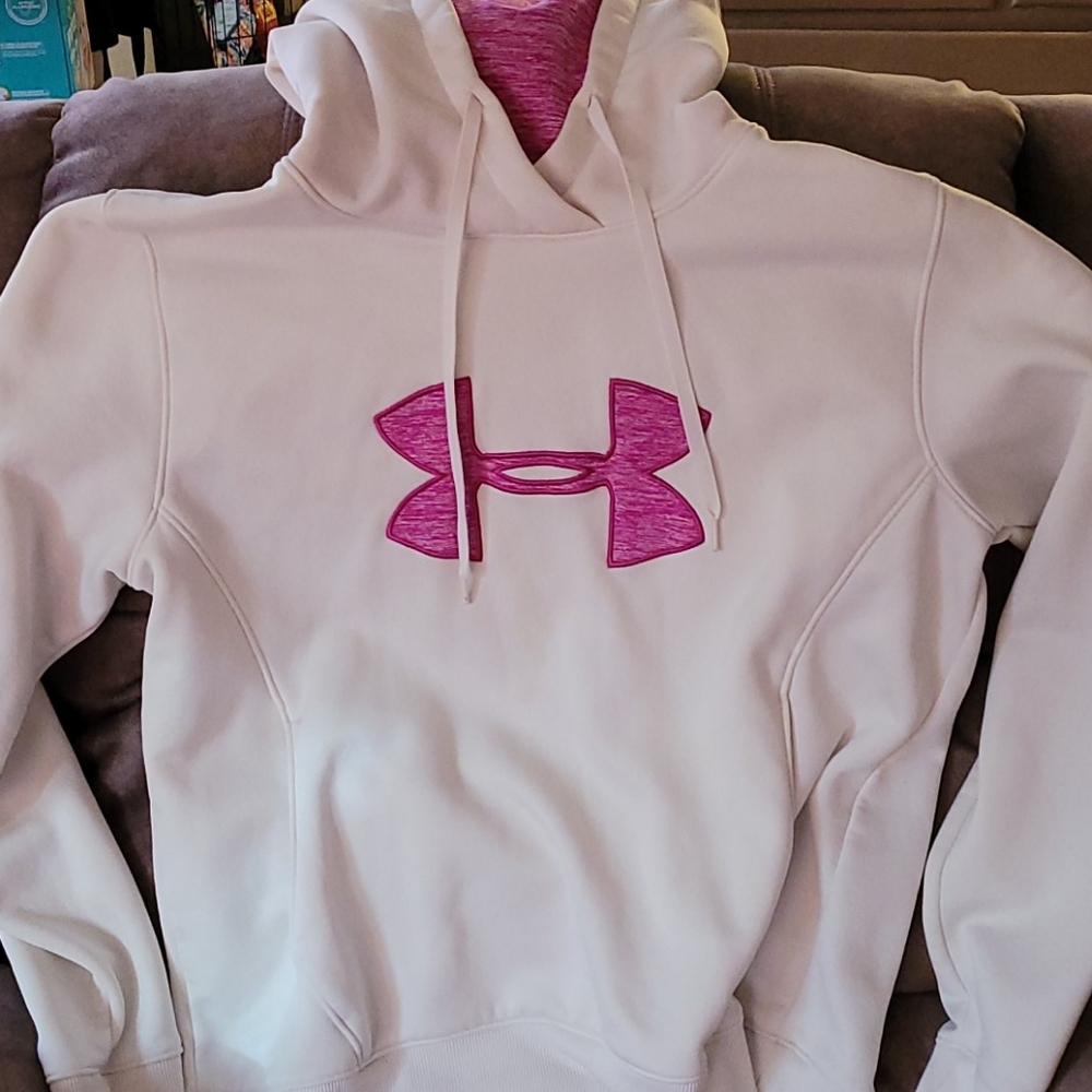 Under Armour sweatshirt